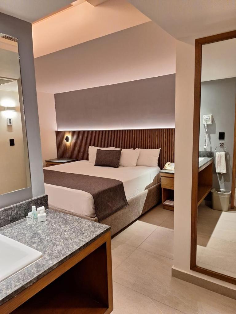 Hotel Guadalajara Plaza Ejecutivo Zapopan Buitenkant foto